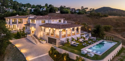 23614 Dry Canyon Cold Creek Rd, Calabasas