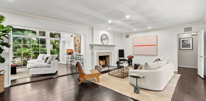 925 Chantilly Road, Los Angeles