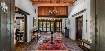 1011 E El Alameda, Palm Springs