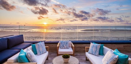 2050 Ocean Front, Del Mar