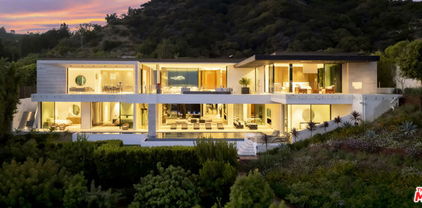 1108 Wallace, Beverly Hills