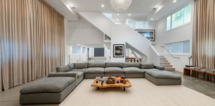 633 Santa Clara Avenue, Venice