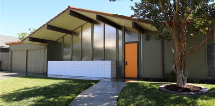 626 E Palmdale Avenue, Orange