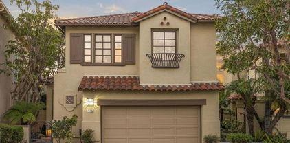 974 Corte Augusta, Camarillo