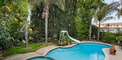 6627 Columbus Avenue, Van Nuys