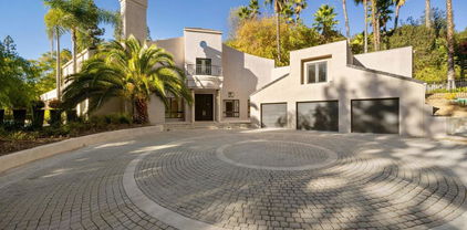 1265 Chateau Road, Pasadena