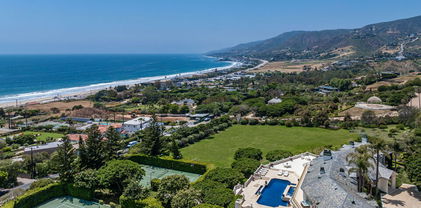 6051 Philip Avenue, Malibu