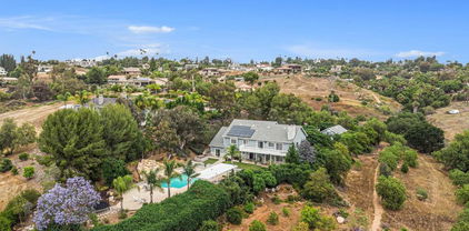 3196 Crystal Court, Escondido