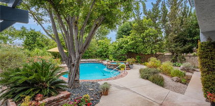 27072 Esward Drive, Calabasas
