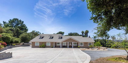 10166 Rancho Roble Rd., Escondido