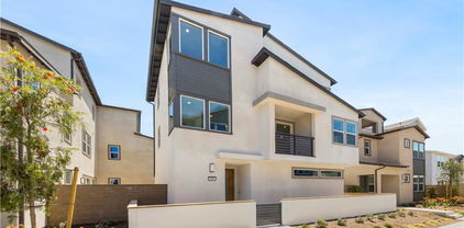 470 Lobata, Irvine