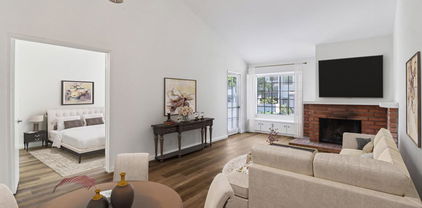 4064 Crystal Dawn Ln Unit 206, University City/UTC
