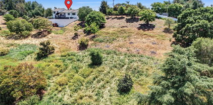 1864 Winterwarm Drive, Fallbrook