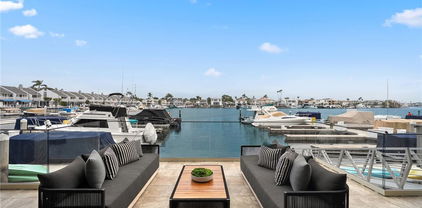 16449 Wimbledon Lane, Huntington Beach
