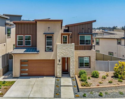 8246 Rose Quartz Cir, Mira Mesa