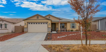 575 Farmstead Street, Hemet