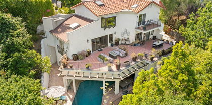 2216 E Live Oak Drive, Los Angeles