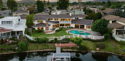 3924 Fairbreeze Circle, Westlake Village