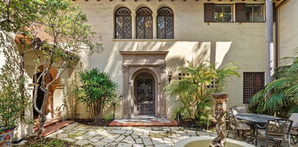 200 Fern Drive, Pasadena