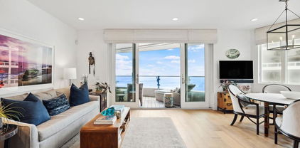 6767 Neptune Place Unit 206, La Jolla