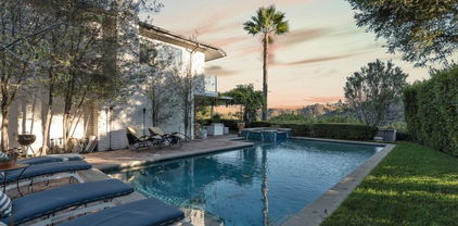 8414 Edwin Drive, Los Angeles