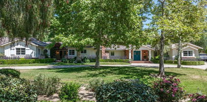 5840 Round Meadow Road, Hidden Hills