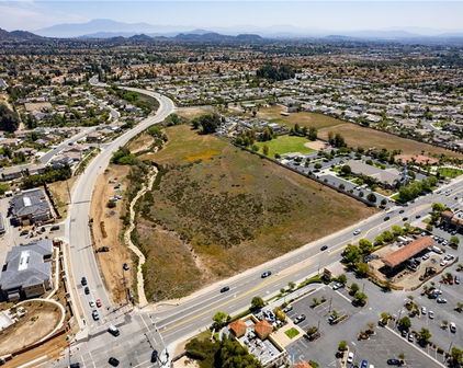 23730 Washington Ave., Murrieta