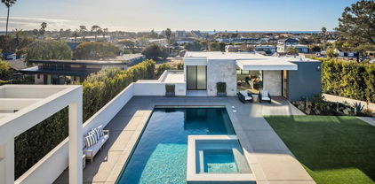 521 S Rios Ave, Solana Beach