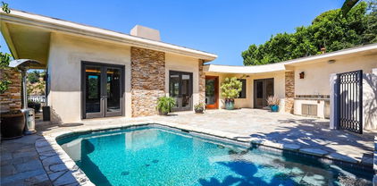 1667 Waynecrest Drive, Beverly Hills