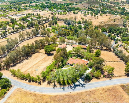 38785 Avenida Bonita, Murrieta