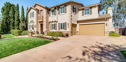 571 Lynwood Dr, Encinitas