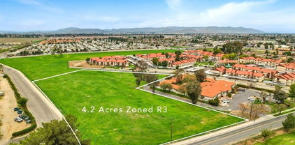 Chambers, Hemet