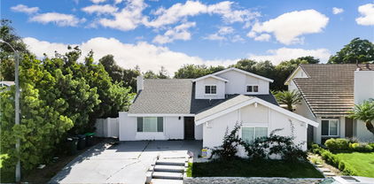 3375 Fuchsia, Costa Mesa