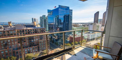 800 The Mark Ln Unit 1606, Downtown