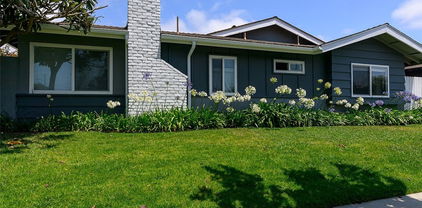 17132 Emerald Lane, Huntington Beach