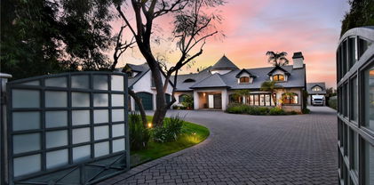 13157 Chandler Boulevard, Sherman Oaks