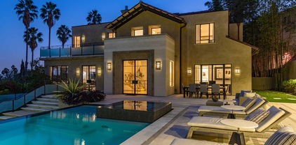 7801 Hillside Avenue, Los Angeles