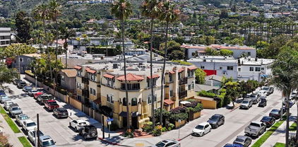 8121 Camino Del Sol Unit 102, La Jolla