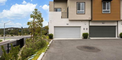 1050 Kendale Way, Vista