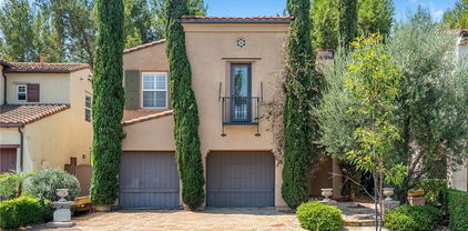 26 Secret Gdn, Irvine