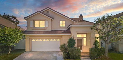 16 Carrelage Avenue, Lake Forest