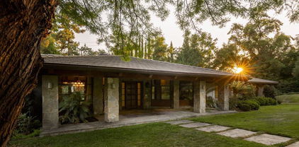 921 Chapea Road, Pasadena