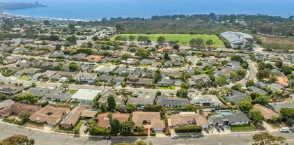 8874 La Jolla Scenic Dr N, La Jolla