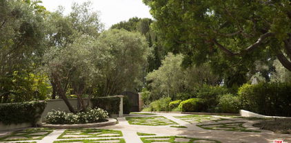 27403 Pacific Coast Highway, Malibu