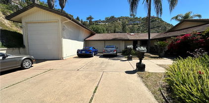 9902 Heavenly Way, La Mesa