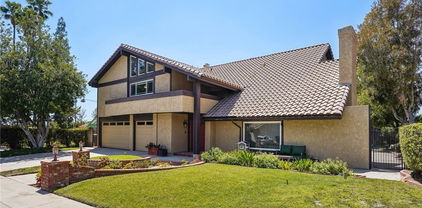 10313 Christine Place, Chatsworth