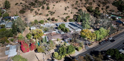 9515 La Tuna Canyon Road, Sun Valley