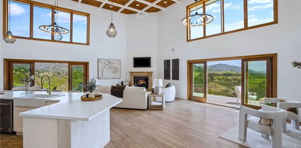 4385 Rainbow Vista Drive, Fallbrook
