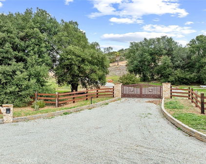 39948 Avenida La Cresta, Murrieta