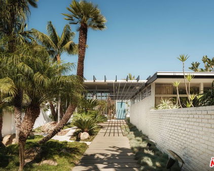 1911 La Mesa Drive, Santa Monica